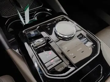 BMW 520 xD M Sport Pro NP90t€ ICONIC DRIVING-PRO 360