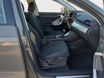 AUDI Q3 advanced 35 TDI Navi Alu AHK PDC Virtual Cock