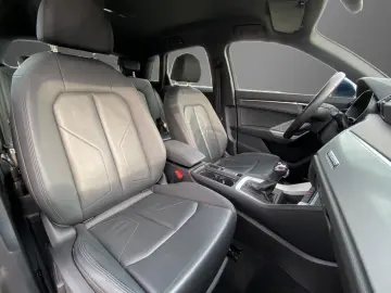 AUDI Q3 40 TDI Aut. quattro NAV LEDER uvm.