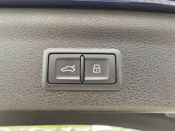 AUDI Q3 40 TDI Aut. quattro NAV LEDER uvm.