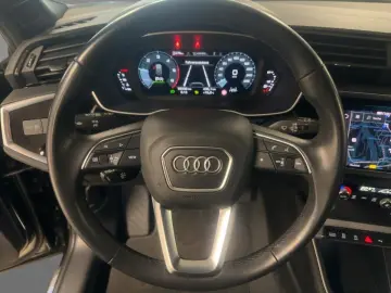 AUDI Q3 35 TDI S line quattro S tronic Kamera Virtual