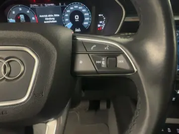 AUDI Q3 35 TDI S line quattro S tronic Kamera Virtual