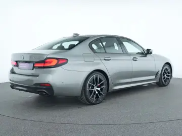 BMW 530e M-Sport Edition M-Sitze R-Kam S-Dach Leder
