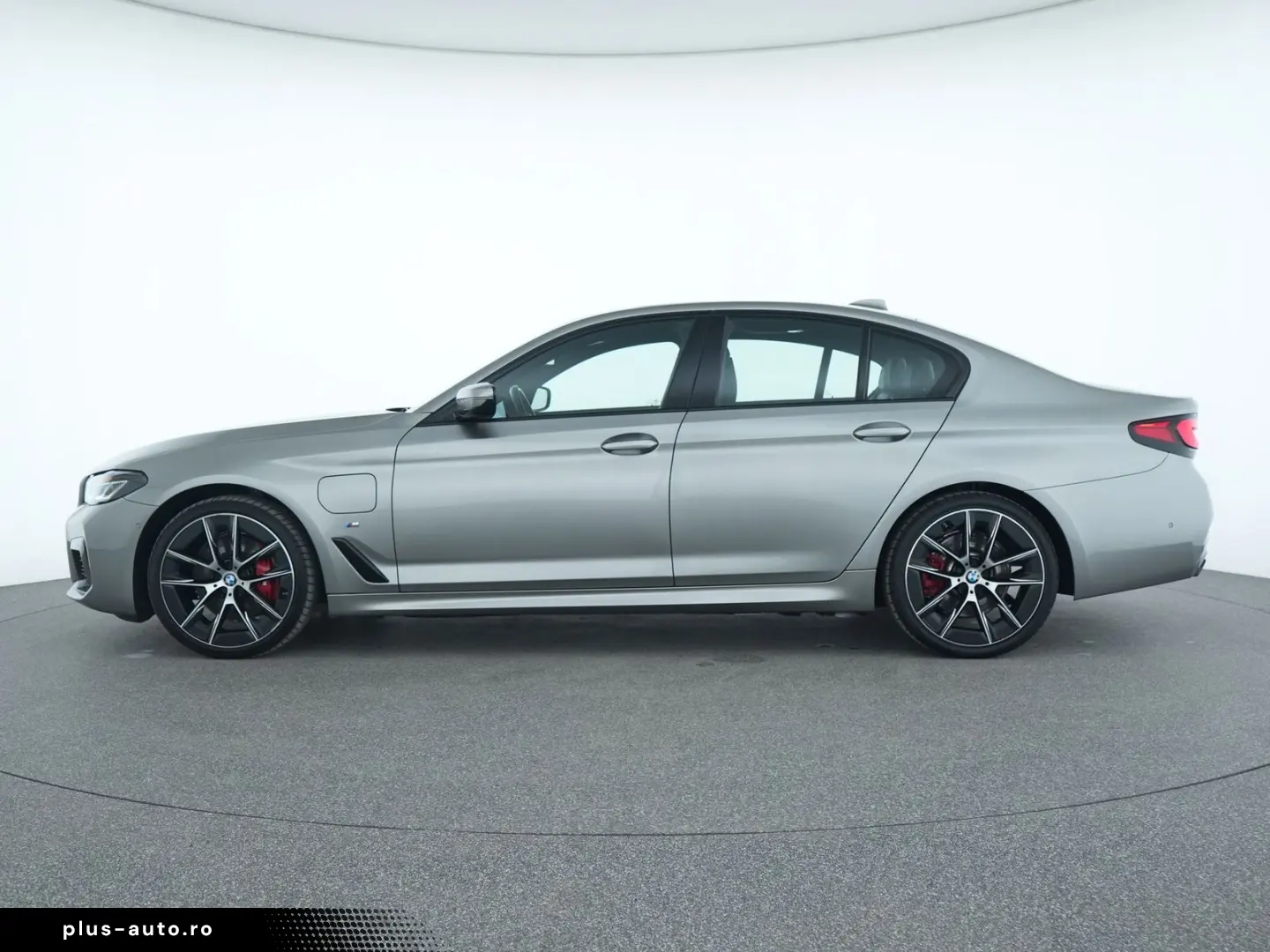 BMW 530e M-Sport Edition M-Sitze R-Kam S-Dach Leder