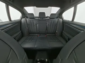 BMW 530e M-Sport Edition M-Sitze R-Kam S-Dach Leder