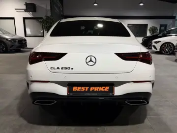 Mercedes-Benz CLA 250 e  AMG-Line Panorama Multibeam