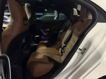 Mercedes-Benz CLA 250 e  AMG-Line Panorama Multibeam