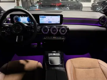 Mercedes-Benz CLA 250 e  AMG-Line Panorama Multibeam