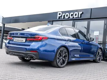 BMW 520d M Sport HUD RFK NAVI Standh. LED PDC V H