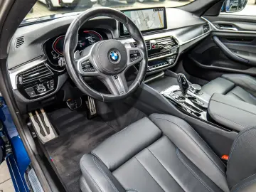 BMW 520d M Sport HUD RFK NAVI Standh. LED PDC V H