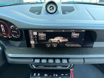 PORSCHE 992 GT3 Lift Clubsport Carbon PCCB