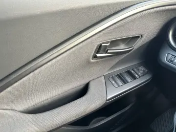 TOYOTA C-HR 1.8 Hybrid Team D  Technik-Paket CAM AC