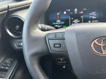 TOYOTA C-HR 1.8 Hybrid Team D  Technik-Paket CAM AC