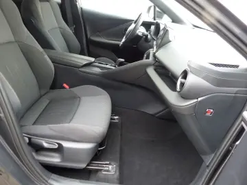 TOYOTA C-HR 1.8 VVT-i Hybrid Kamera PDC