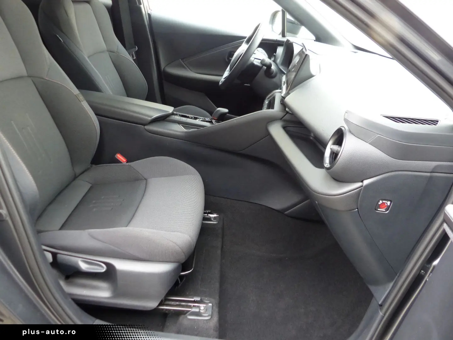 TOYOTA C-HR 1.8 VVT-i Hybrid Kamera PDC