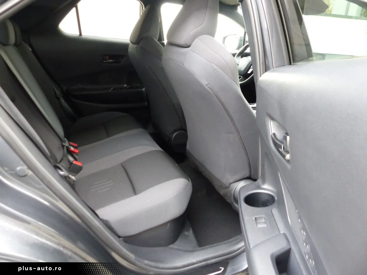 TOYOTA C-HR 1.8 VVT-i Hybrid Kamera PDC