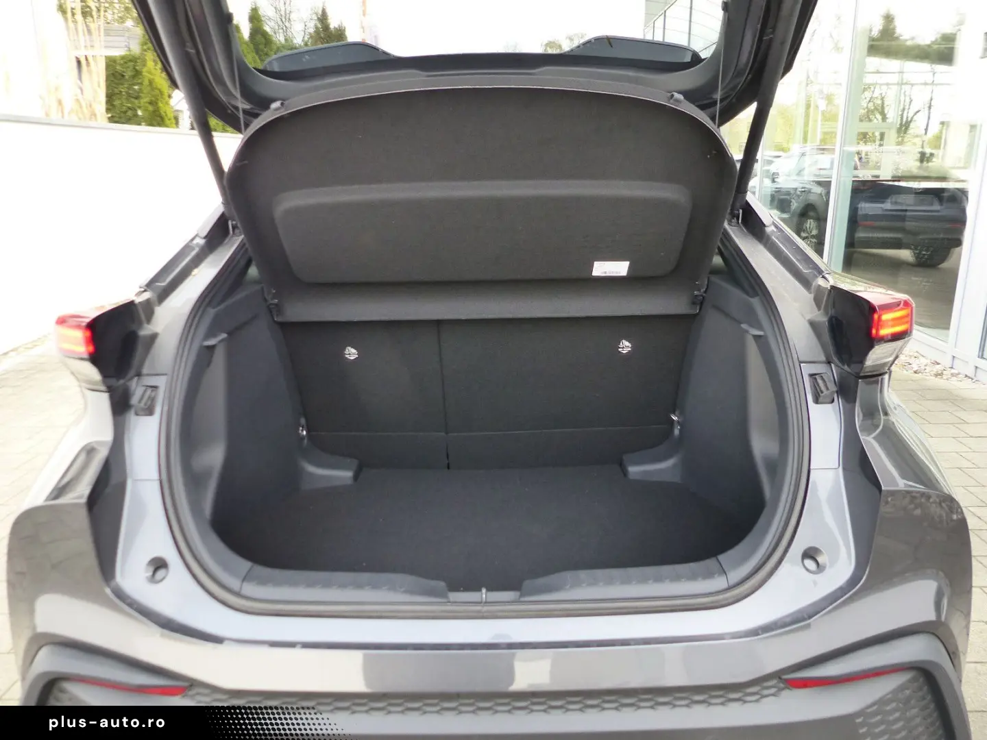 TOYOTA C-HR 1.8 VVT-i Hybrid Kamera PDC