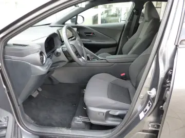 TOYOTA C-HR 1.8 VVT-i Hybrid Kamera PDC