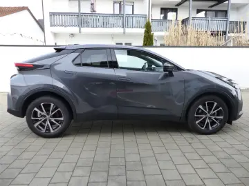 TOYOTA C-HR 1.8 VVT-i Hybrid Kamera PDC
