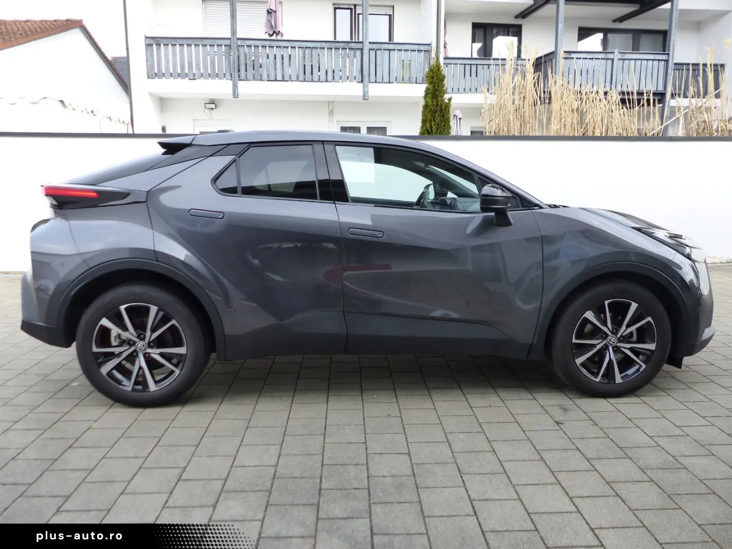 TOYOTA C-HR 1.8 VVT-i Hybrid Kamera PDC