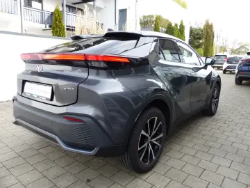 TOYOTA C-HR 1.8 VVT-i Hybrid Kamera PDC