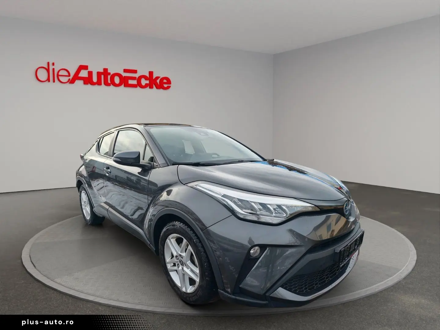 TOYOTA C-HR Hybrid C-ENTER