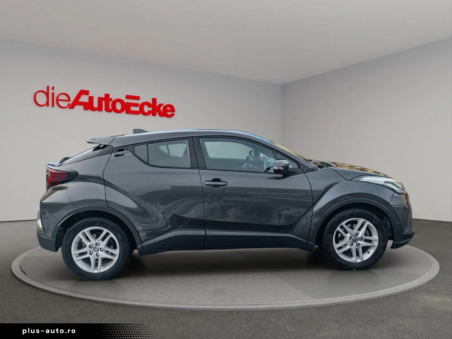 TOYOTA C-HR Hybrid C-ENTER