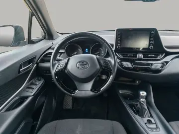 TOYOTA C-HR Hybrid C-ENTER