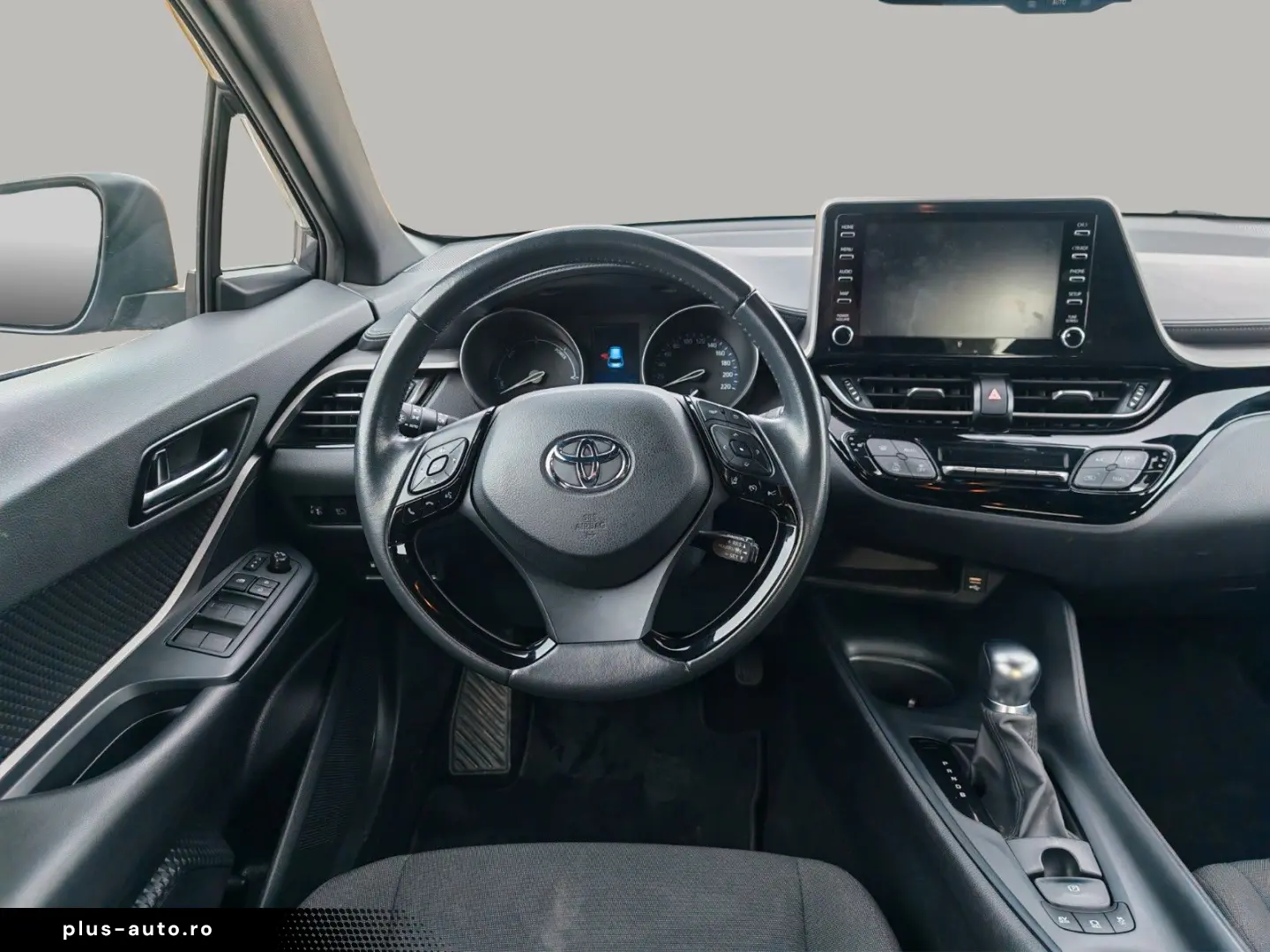 TOYOTA C-HR Hybrid C-ENTER