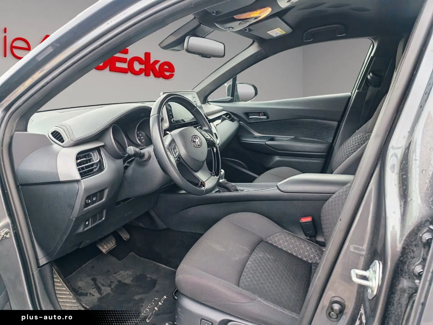 TOYOTA C-HR Hybrid C-ENTER