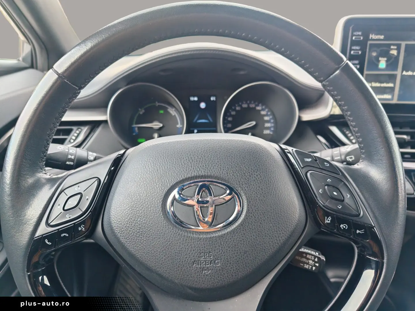 TOYOTA C-HR Hybrid C-ENTER