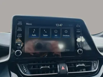 TOYOTA C-HR Hybrid C-ENTER