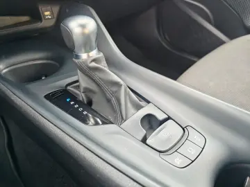 TOYOTA C-HR Hybrid C-ENTER