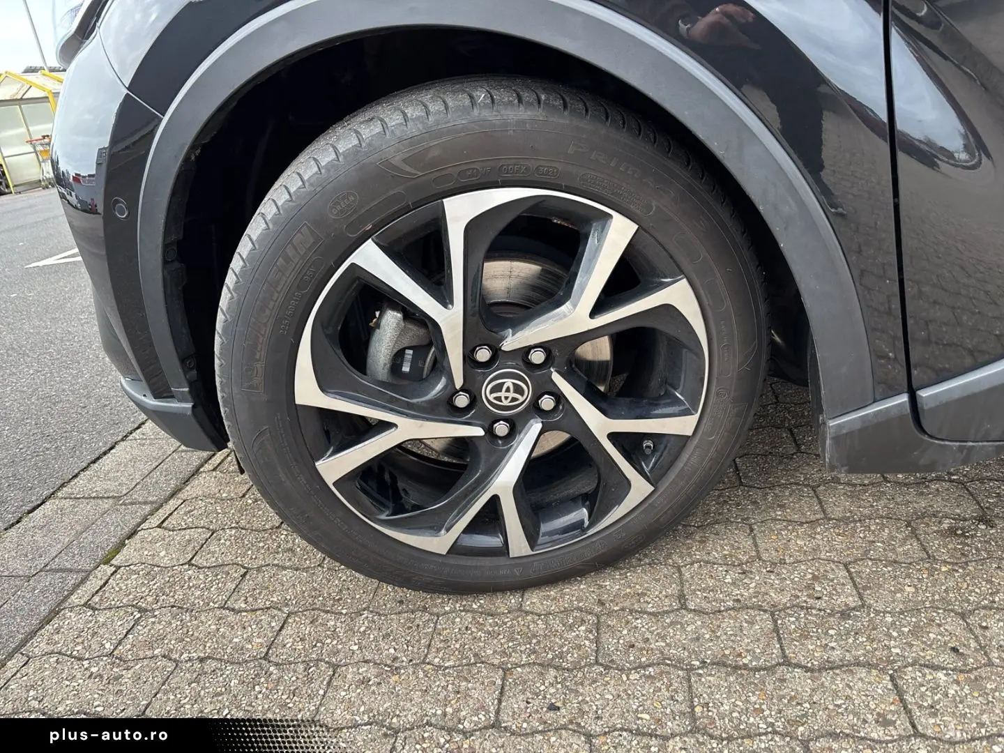 TOYOTA C-HR Hybrid Team D LED