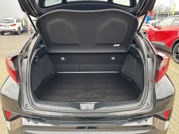 TOYOTA C-HR Hybrid Team D LED