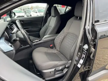 TOYOTA C-HR Hybrid Team D LED