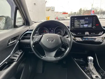 TOYOTA C-HR Hybrid Team D LED