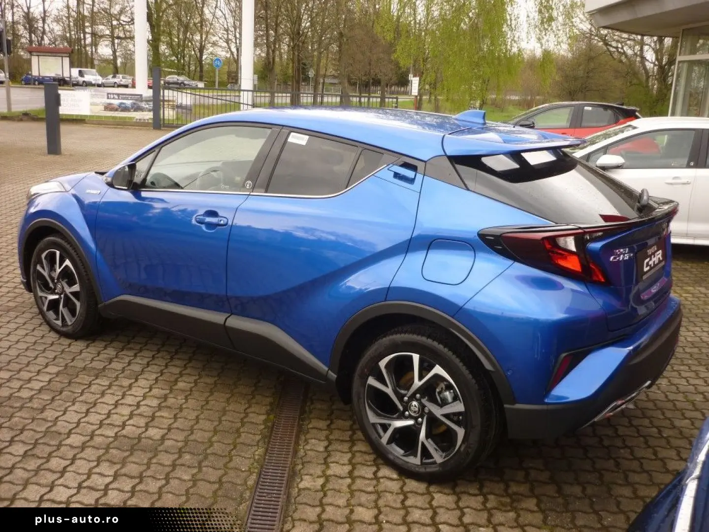 TOYOTA C-HR Hybrid 1.8 AT Team Deutschland