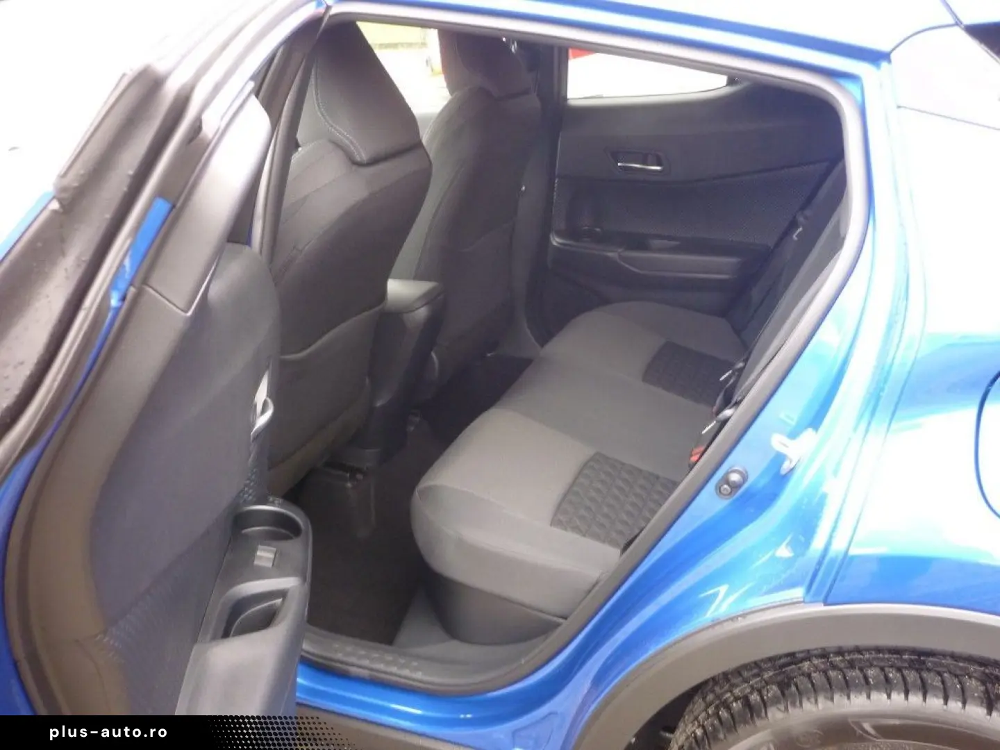 TOYOTA C-HR Hybrid 1.8 AT Team Deutschland