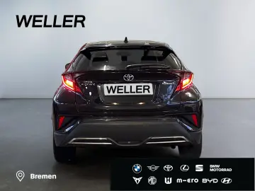 TOYOTA C-HR 2.0 Hybrid Team D  8-fach