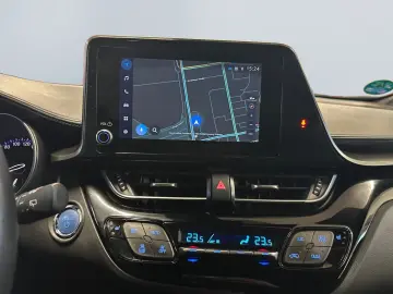 TOYOTA C-HR 2.0 Hybrid Team D  8-fach