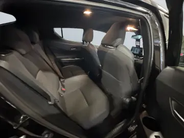 TOYOTA C-HR 2.0 Hybrid Team D  8-fach