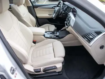 BMW X4 xDrive20d Advantage Aut. Navi Pano AHK Sitzhz