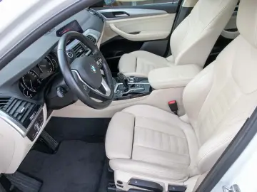 BMW X4 xDrive20d Advantage Aut. Navi Pano AHK Sitzhz