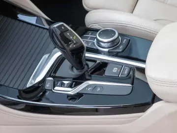 BMW X4 xDrive20d Advantage Aut. Navi Pano AHK Sitzhz