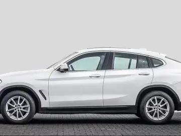 BMW X4 xDrive20d Advantage Aut. Navi Pano AHK Sitzhz