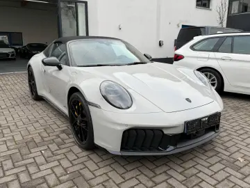 PORSCHE 992 Targa 4 GTS Keramik Lift €240'