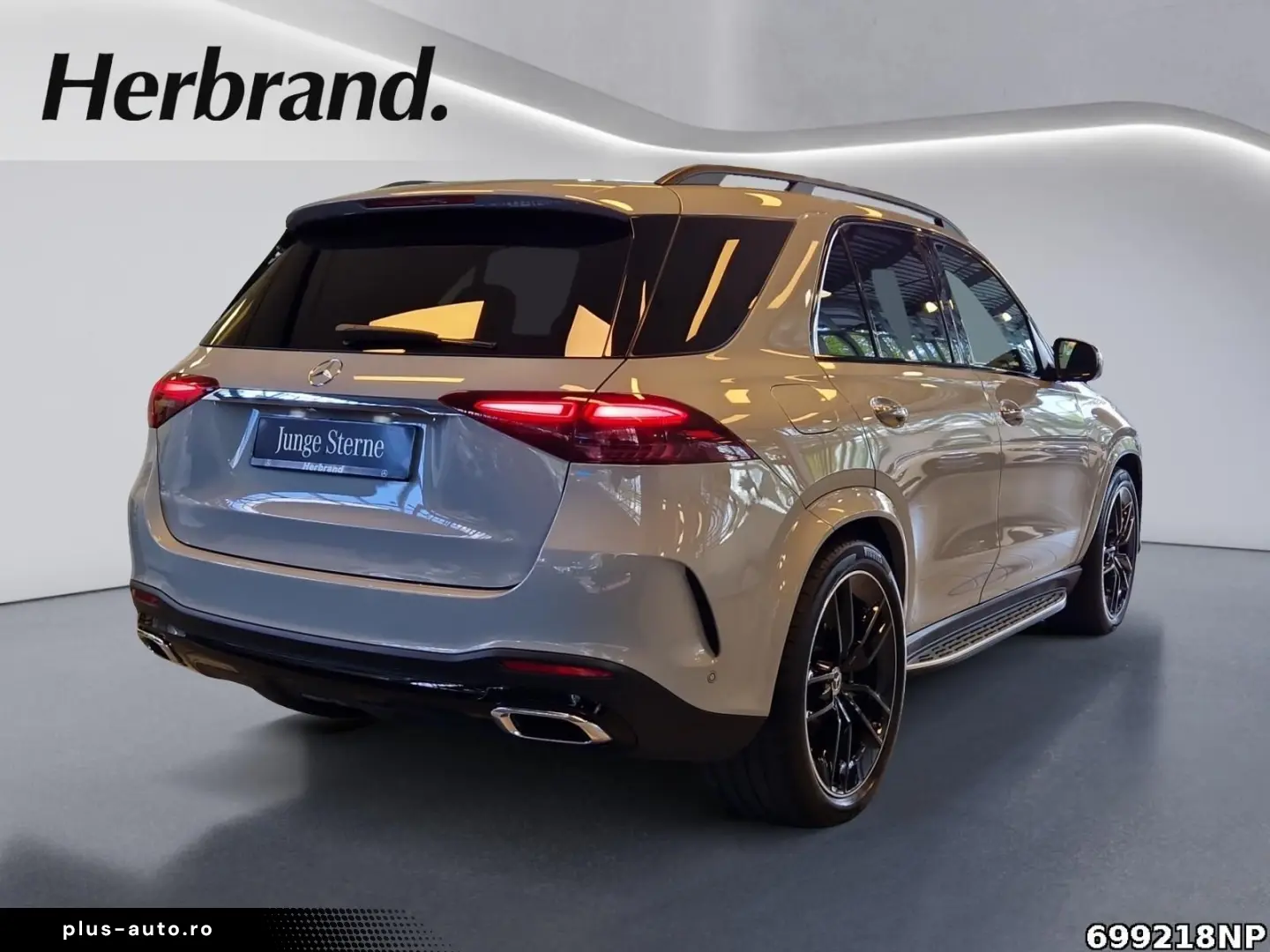 MERCEDES-BENZ GLE 450 d 4matic AMG Pano LED 22