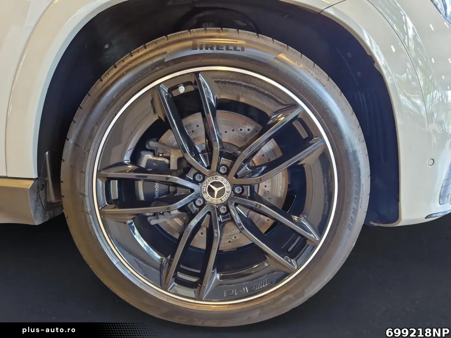 MERCEDES-BENZ GLE 450 d 4matic AMG Pano LED 22