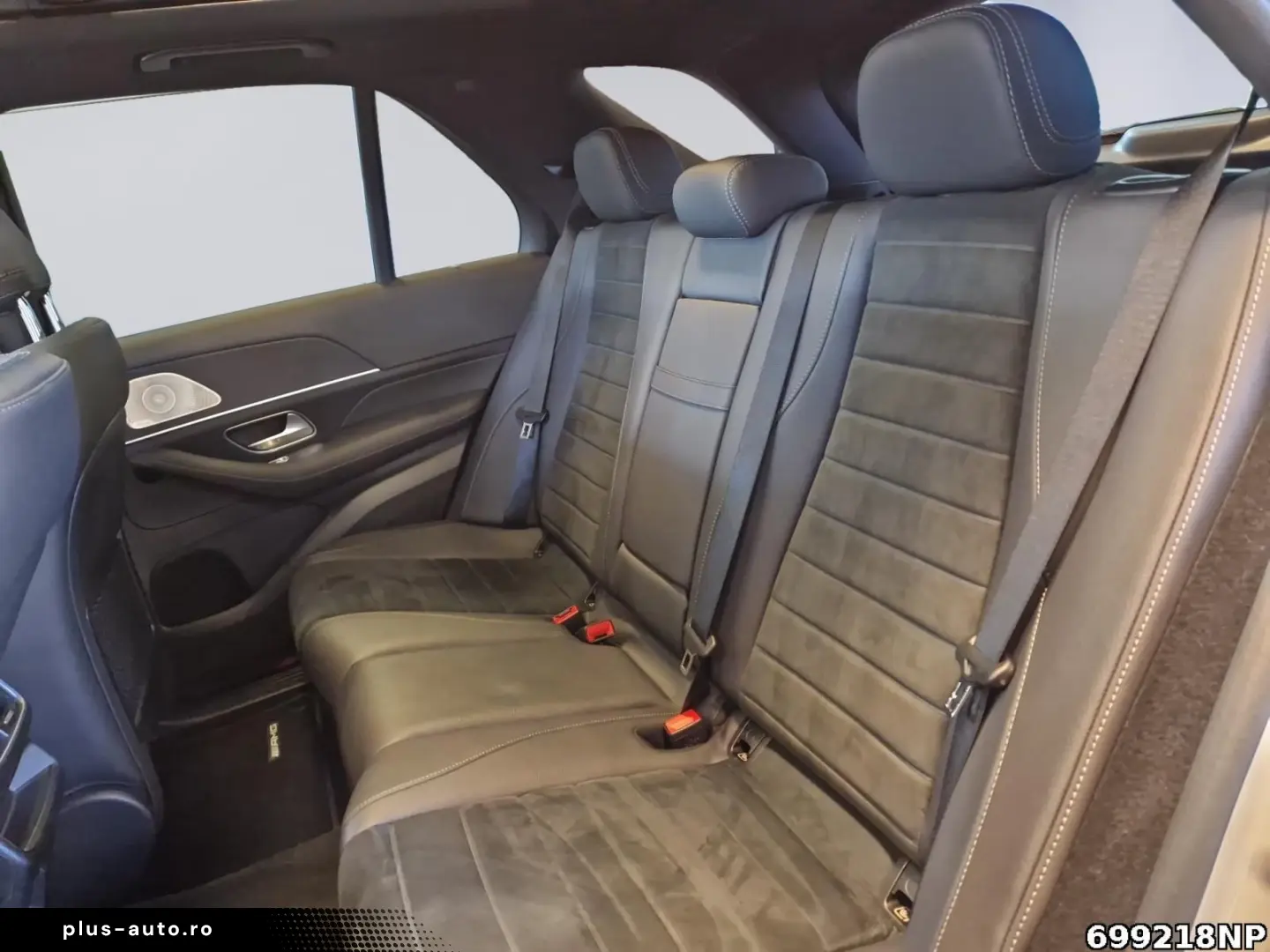 MERCEDES-BENZ GLE 450 d 4matic AMG Pano LED 22